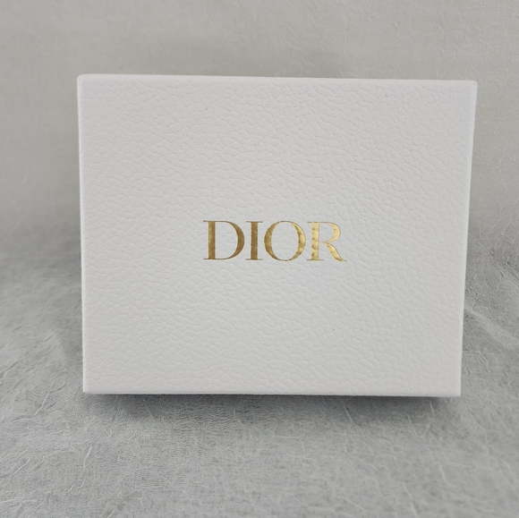 NIB Miss Dior Hair Mist & Quartz Comb Limited Edition Set - Picture 6 of 7